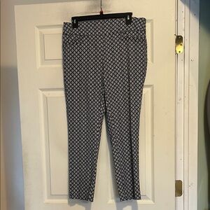 Studio 253 Black and White Ankle Pants Size Large